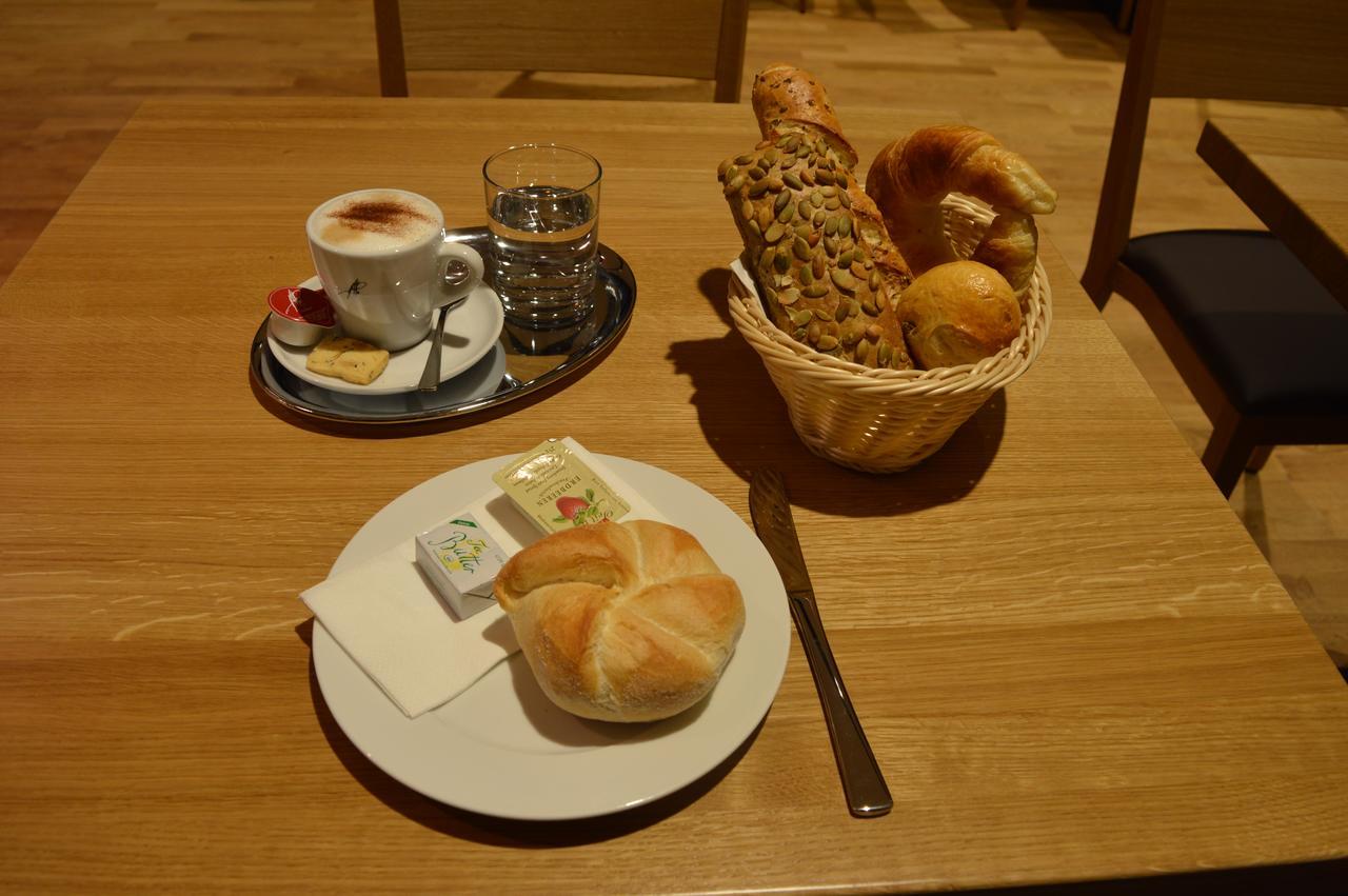Business Motel フェルトキルヒ エクステリア 写真