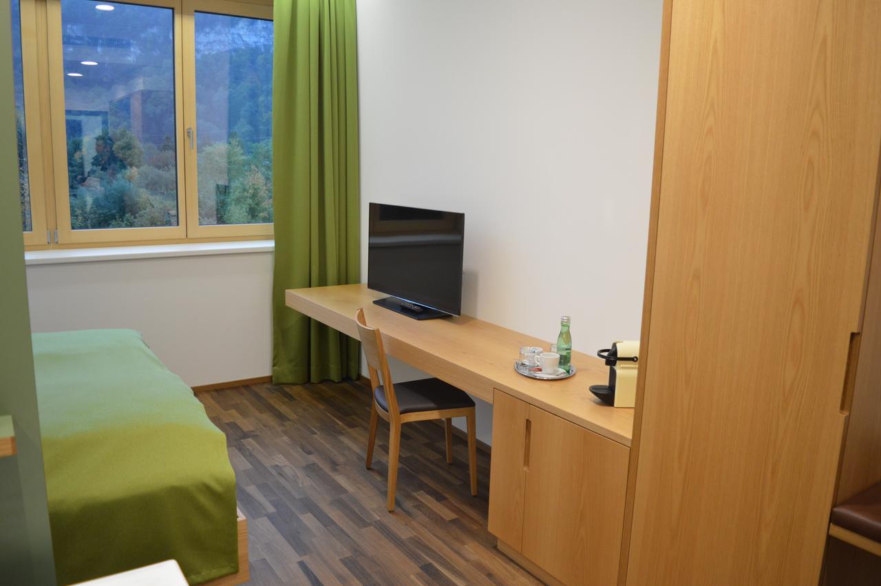 Business Motel フェルトキルヒ エクステリア 写真