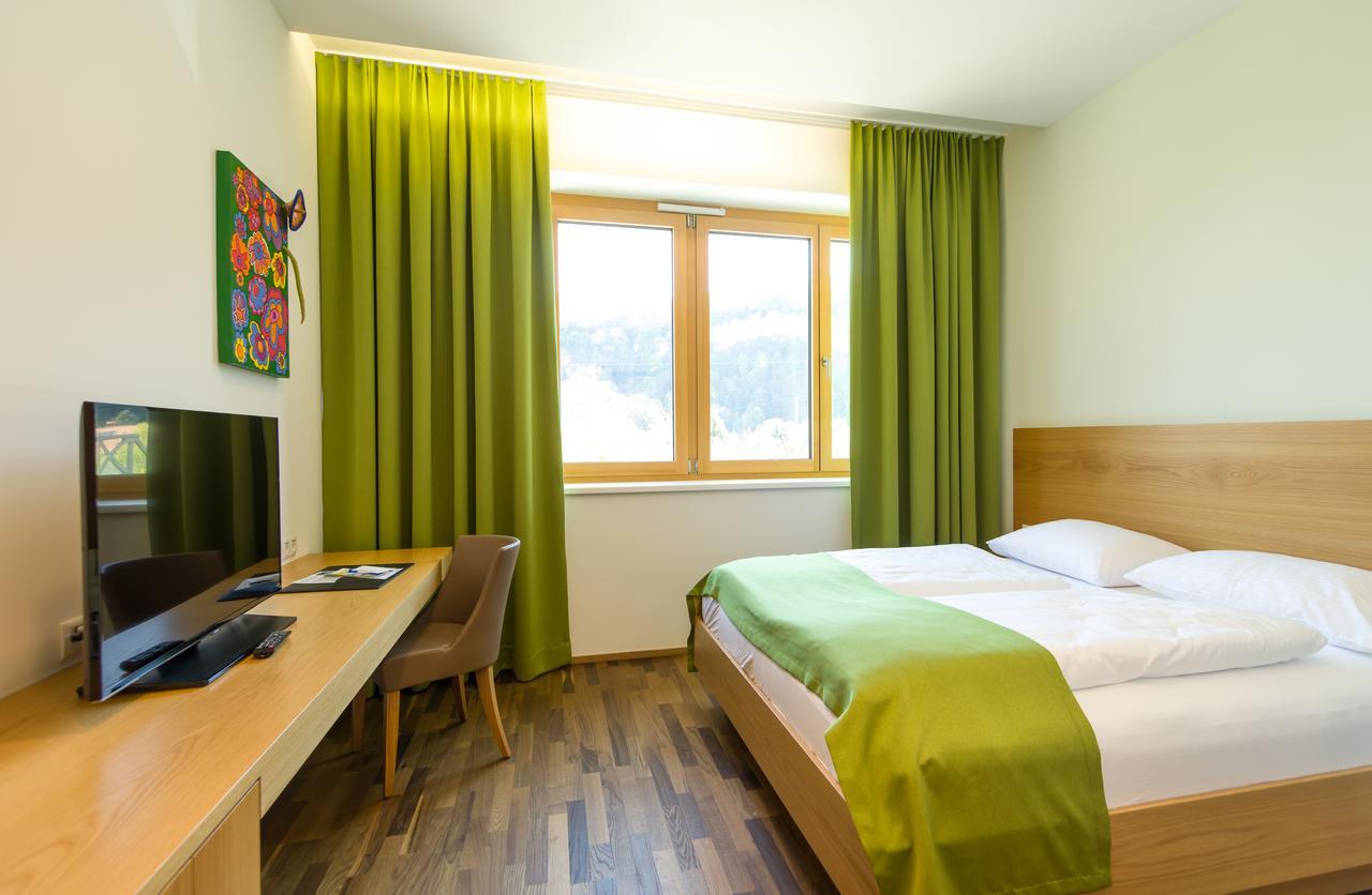 Business Motel フェルトキルヒ エクステリア 写真