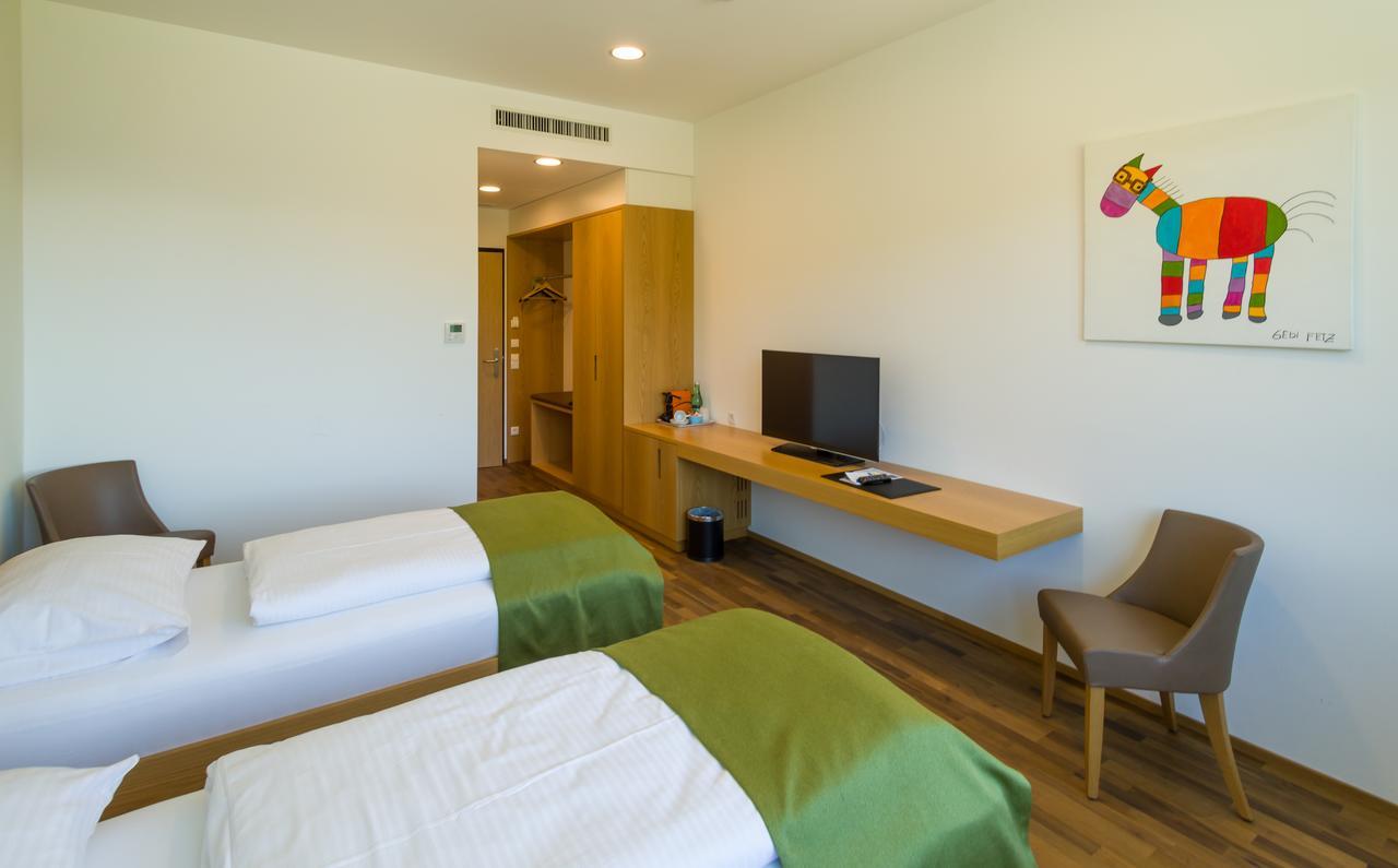 Business Motel フェルトキルヒ エクステリア 写真